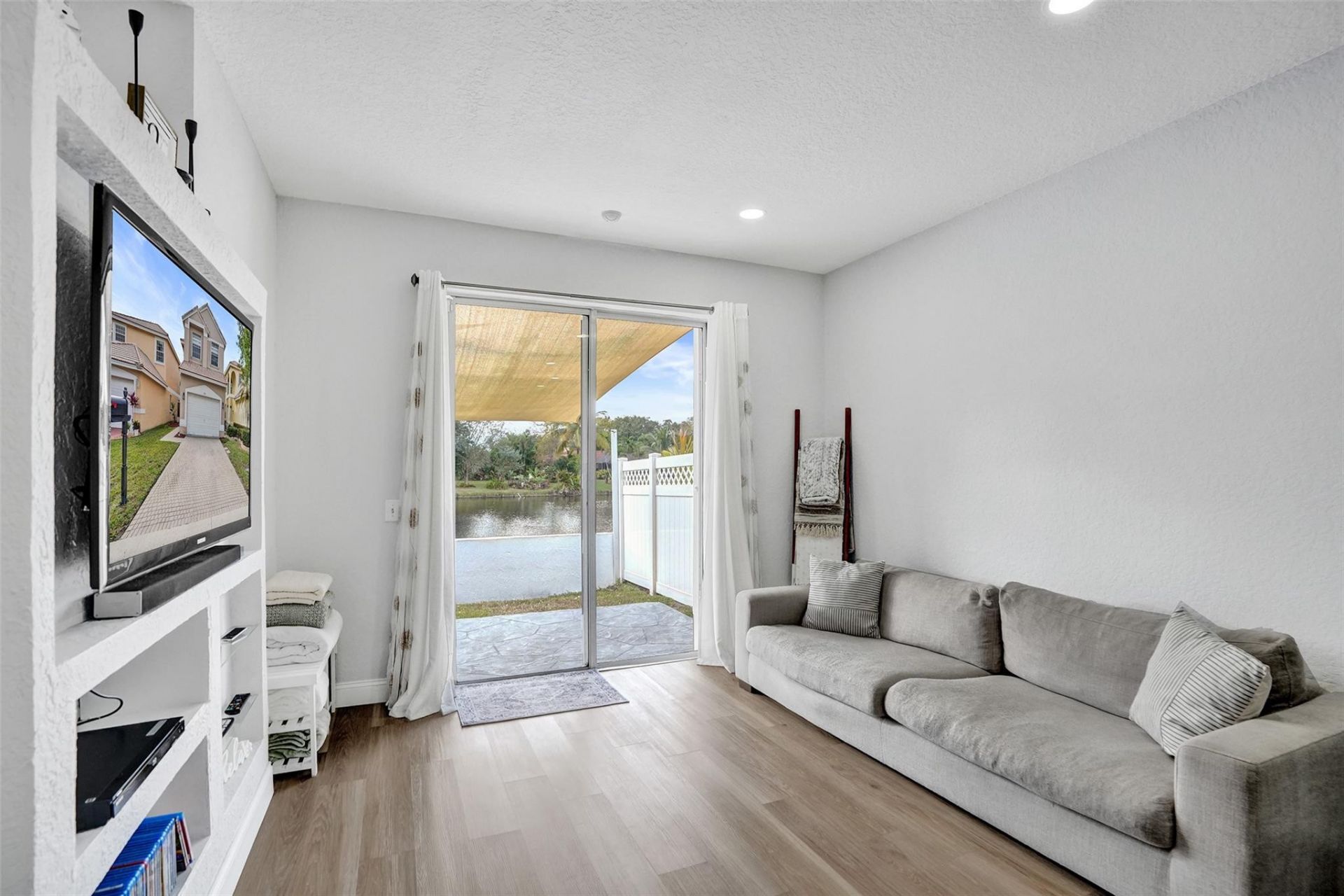 9814 NW 1st Manor, Coral Springs, FL 33071 Photo