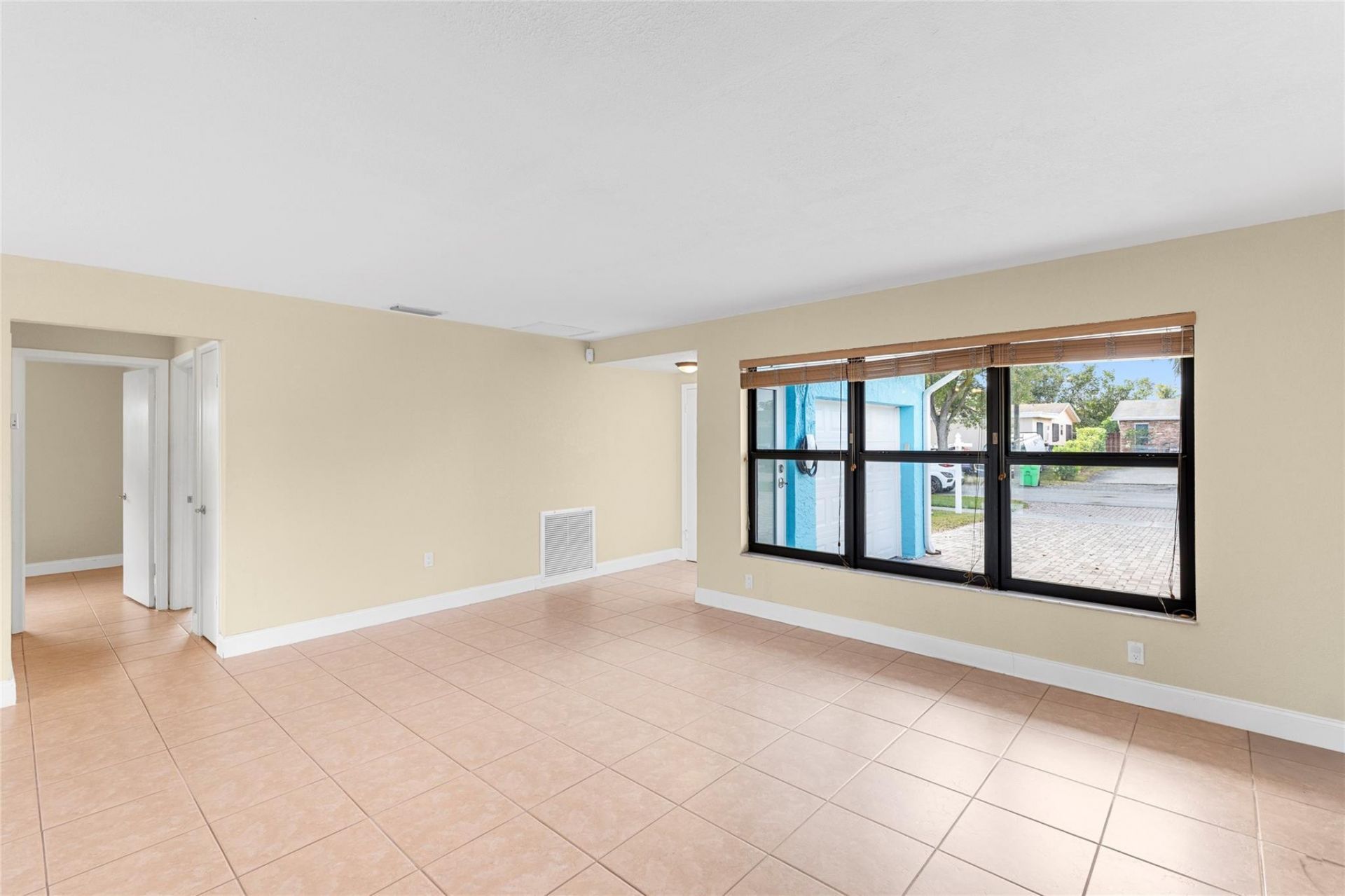 11831 NW 31st Place, Sunrise, FL 33323 Photo