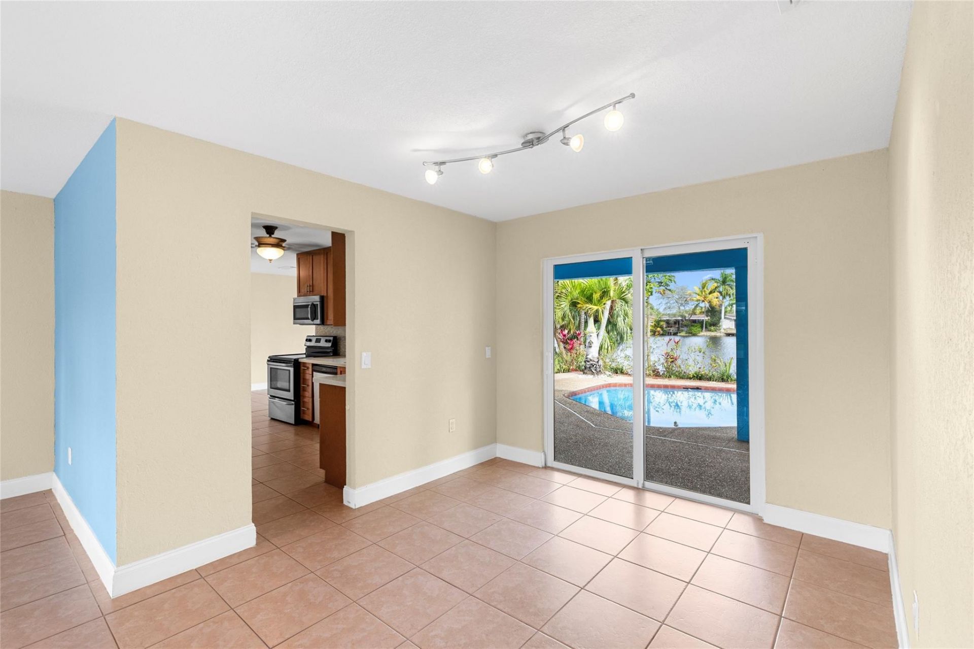 11831 NW 31st Place, Sunrise, FL 33323 Photo