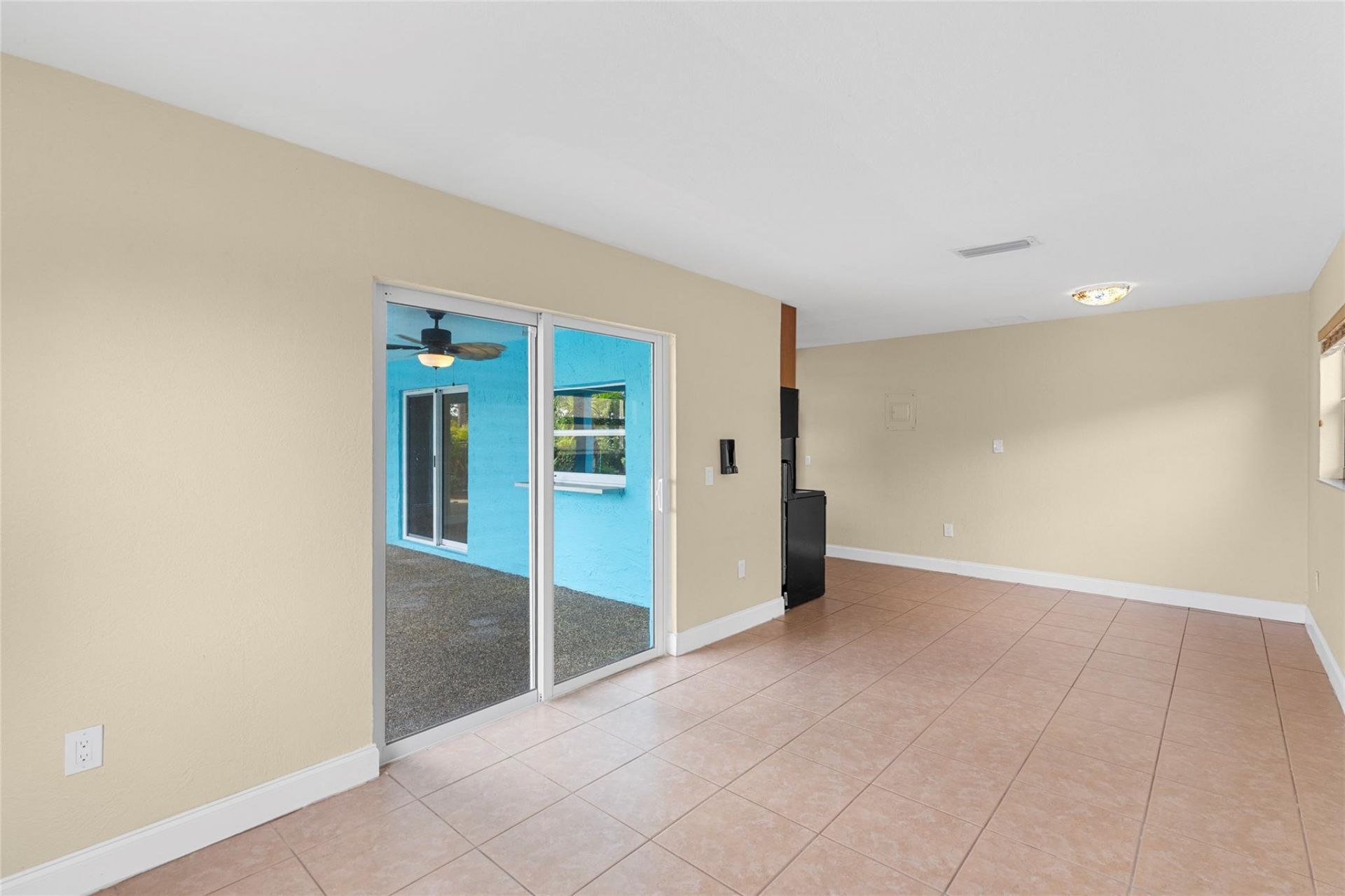 11831 NW 31st Place, Sunrise, FL 33323 Photo