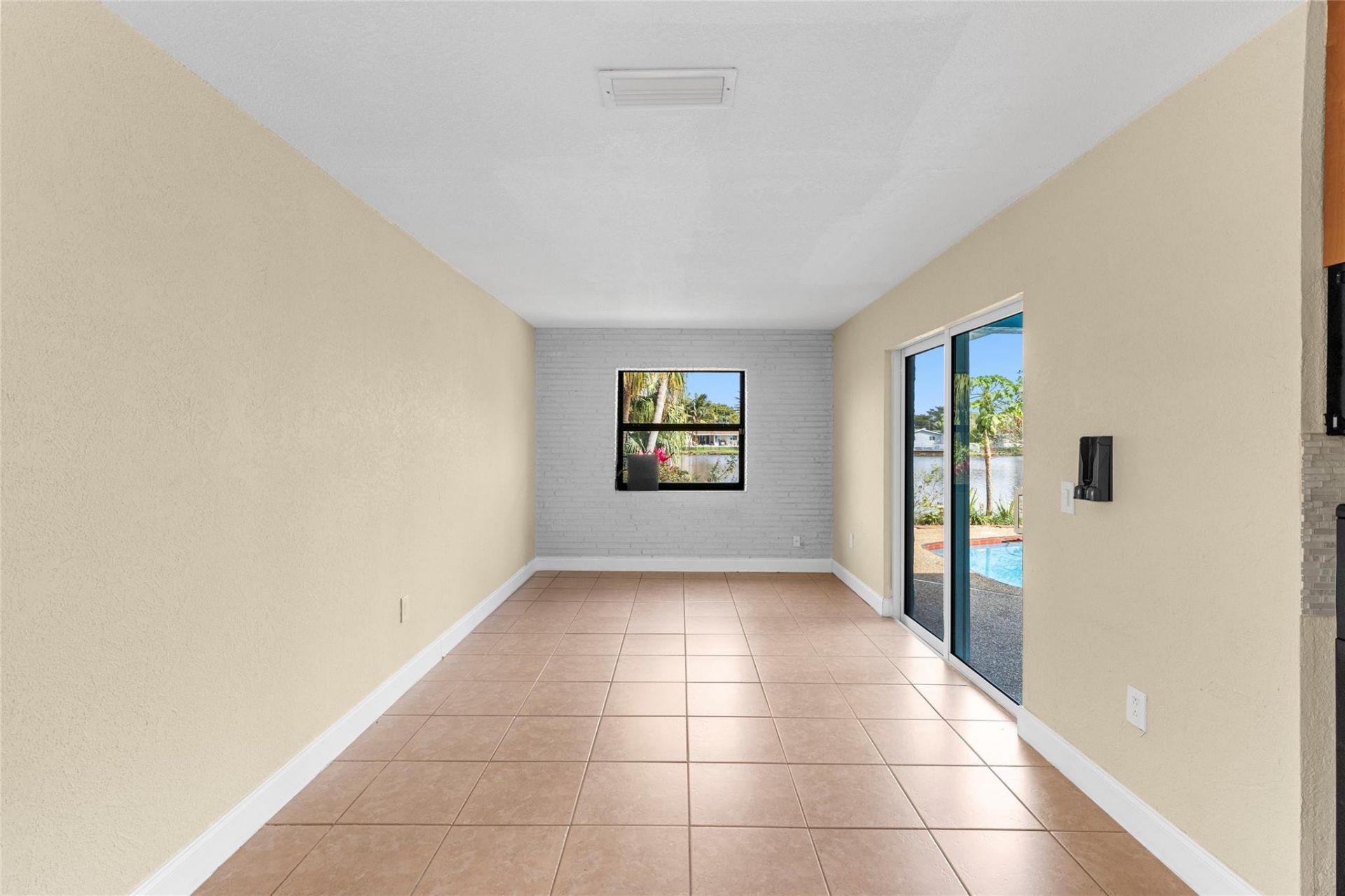 11831 NW 31st Place, Sunrise, FL 33323 Photo