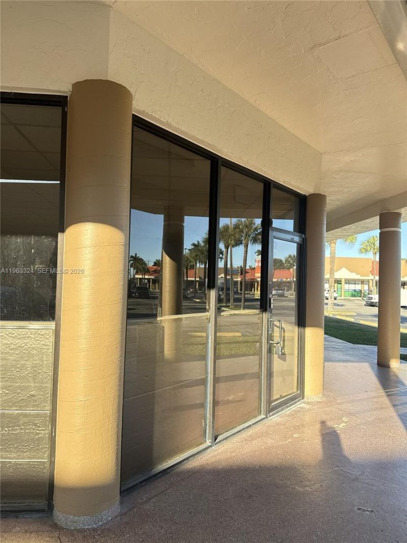 11300 NW 87th Ct, Unit 143, Hialeah Gardens, FL 33018 Photo