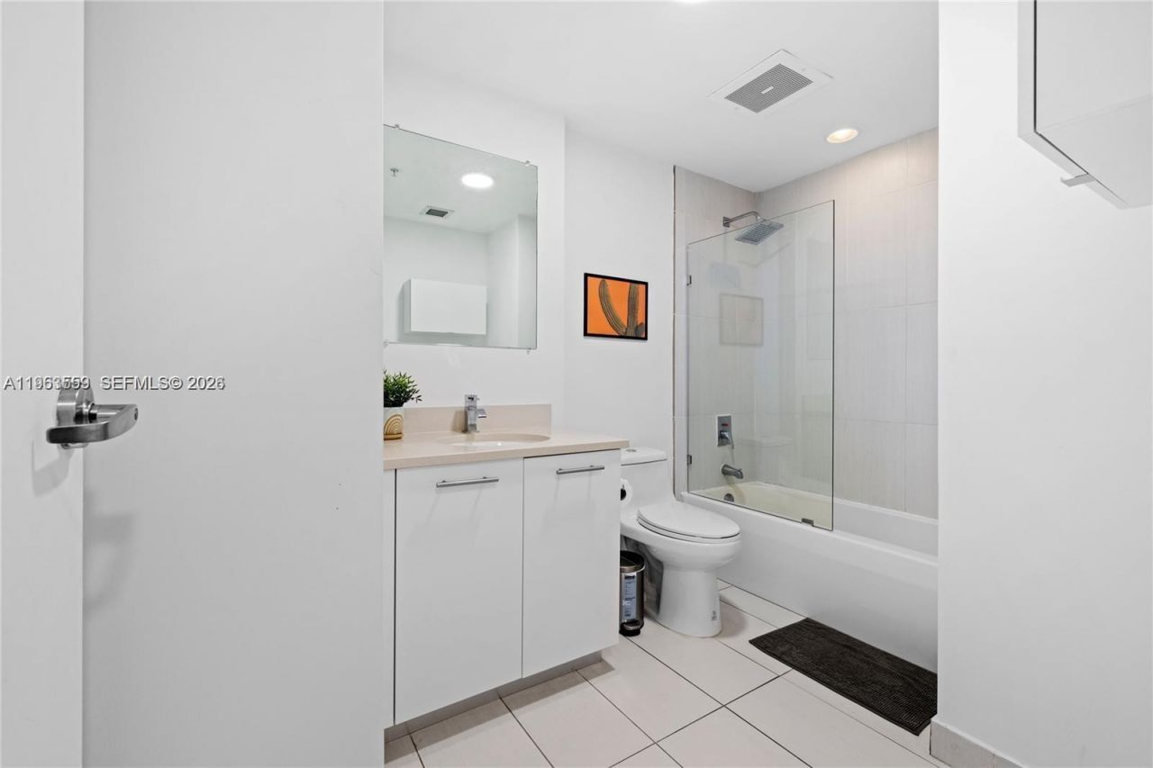 3250 NE 1st Ave, Unit 1113, Miami, FL 33137 Photo