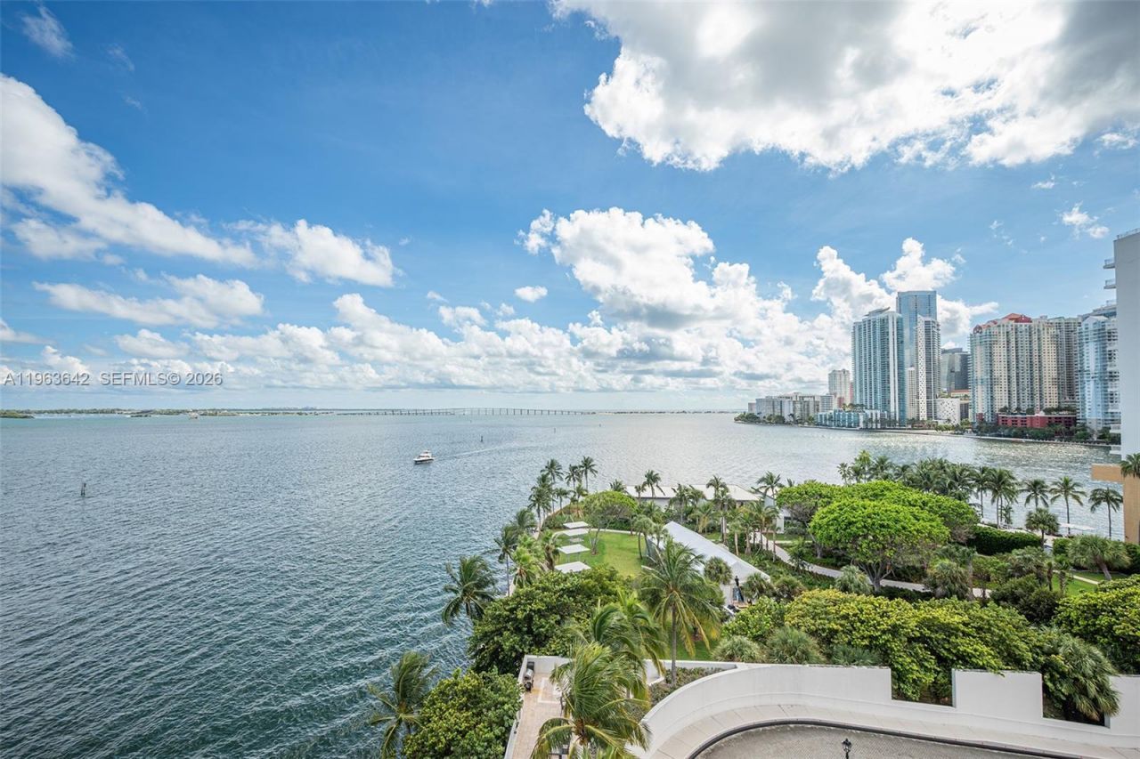 800 Claughton Island Dr, Unit 905, Miami, FL 33131 Photo
