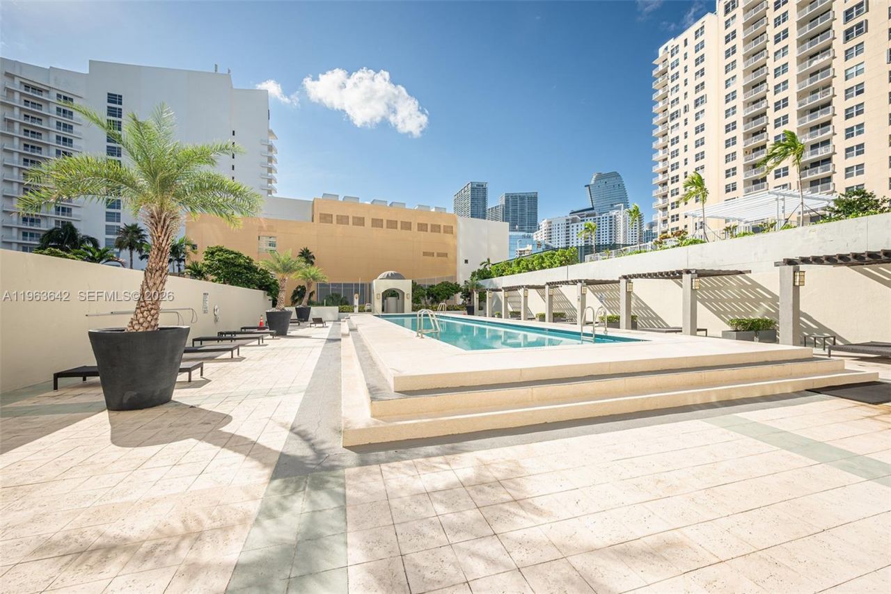 800 Claughton Island Dr, Unit 905, Miami, FL 33131 Photo