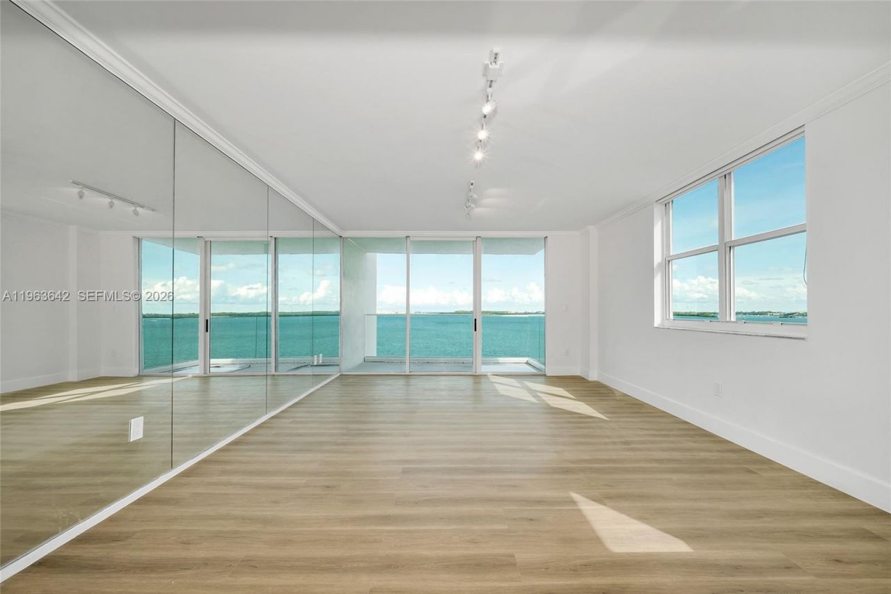 800 Claughton Island Dr, Unit 905, Miami, FL 33131 Photo