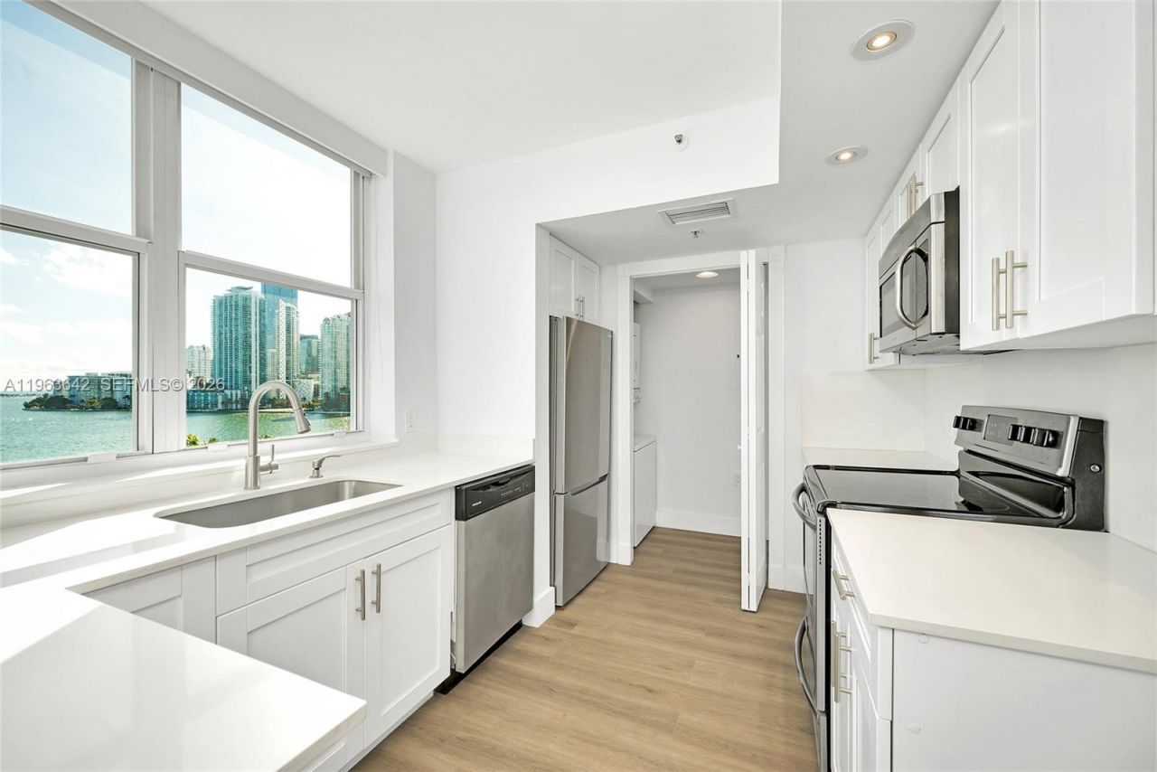 800 Claughton Island Dr, Unit 905, Miami, FL 33131 Photo