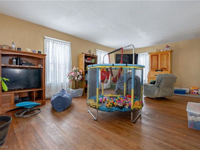 221 E Fetter Lane, Gnadenhutten, OH 44629 Photo 2