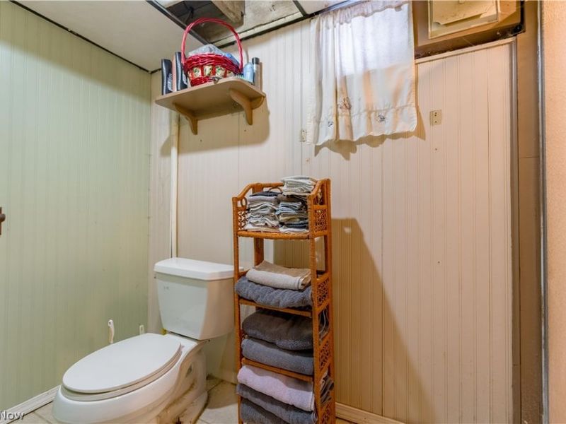 221 E Fetter Lane, Gnadenhutten, OH 44629 Photo 21