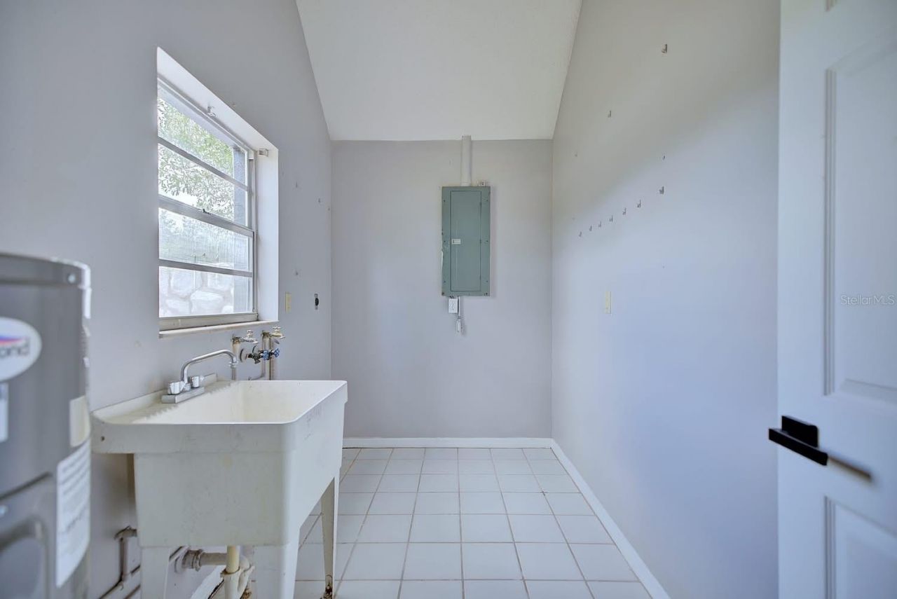 2551 N Avon Boulevard, Avon Park, FL 33825 Photo