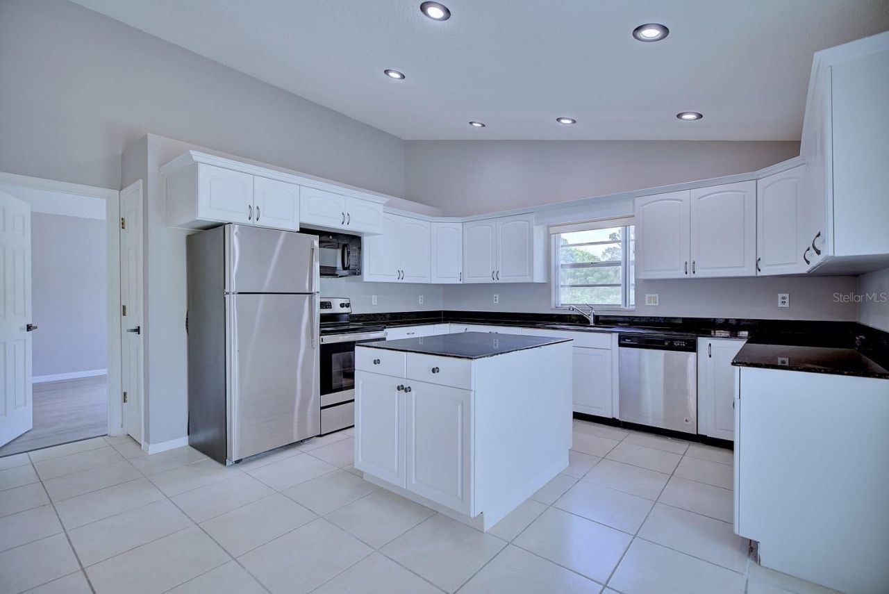 2551 N Avon Boulevard, Avon Park, FL 33825 Photo