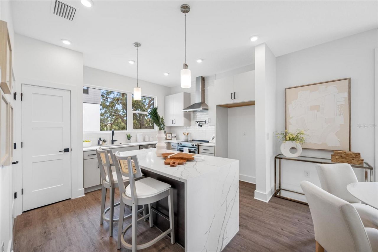 315 15th Street N, Saint Petersburg, FL 33705 Photo