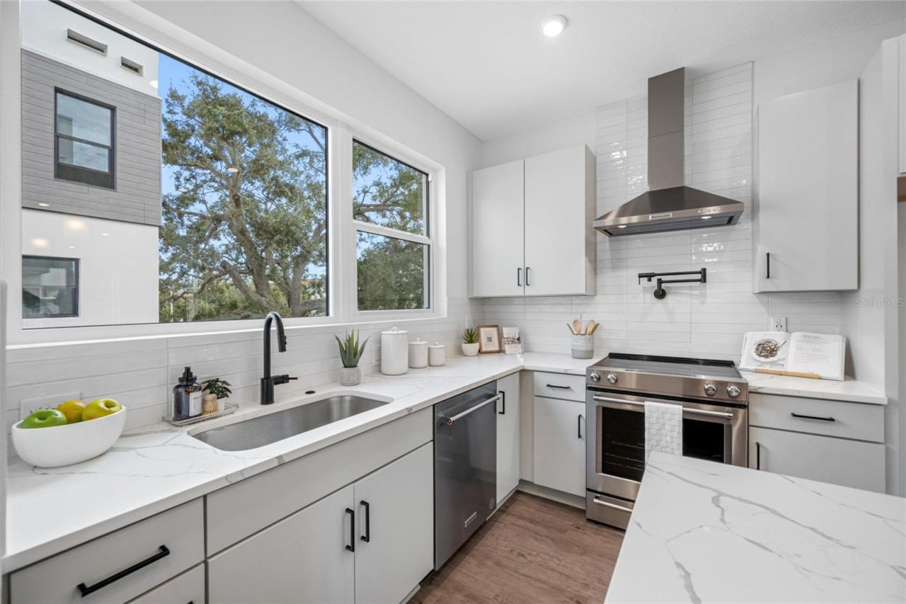 315 15th Street N, Saint Petersburg, FL 33705 Photo