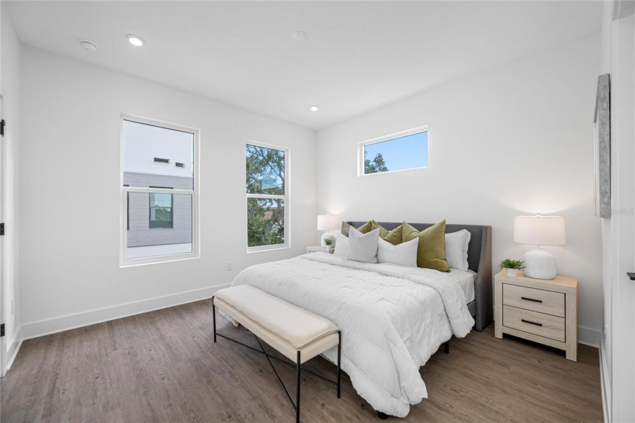 315 15th Street N, Saint Petersburg, FL 33705 Photo