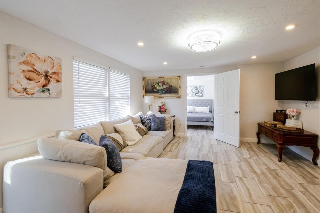 4925 Remington Drive, Sarasota, FL 34234 Photo