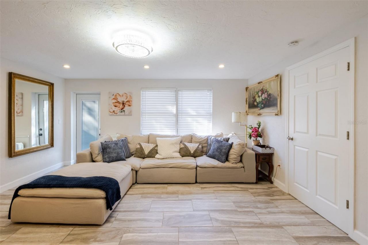 4925 Remington Drive, Sarasota, FL 34234 Photo