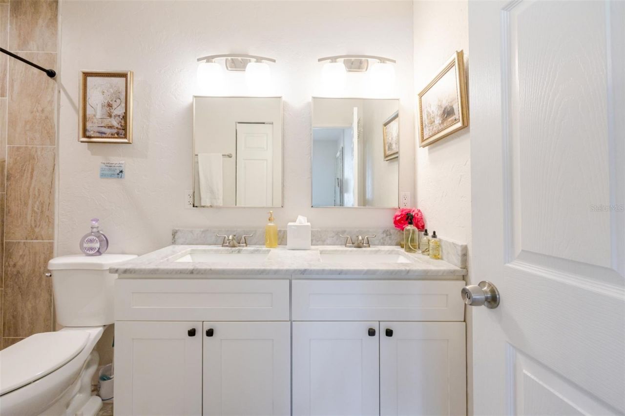 4925 Remington Drive, Sarasota, FL 34234 Photo