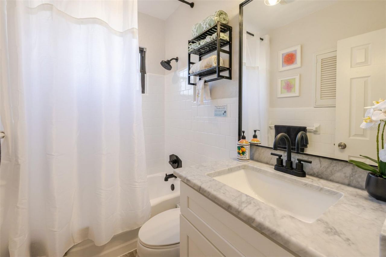 4925 Remington Drive, Sarasota, FL 34234 Photo