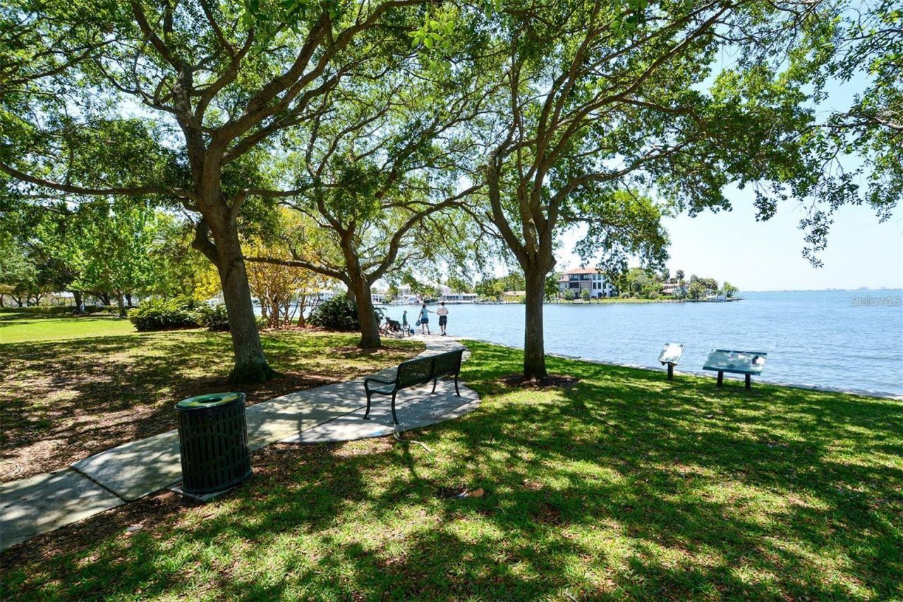 4925 Remington Drive, Sarasota, FL 34234 Photo