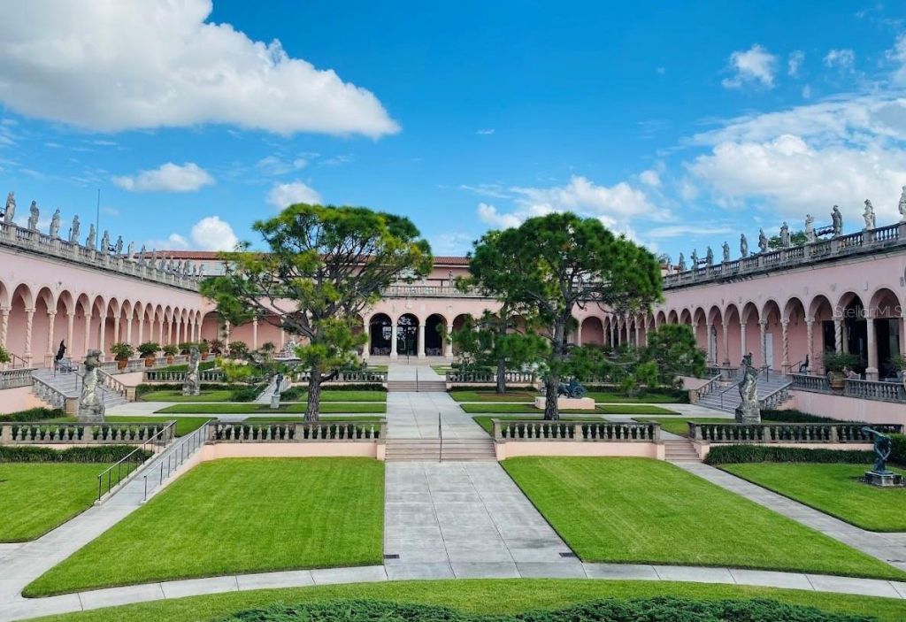 4925 Remington Drive, Sarasota, FL 34234 Photo