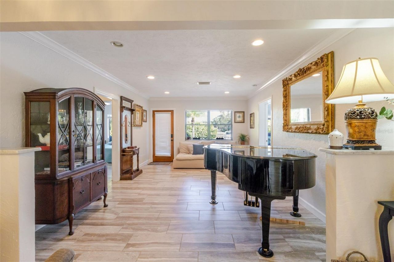 4925 Remington Drive, Sarasota, FL 34234 Photo