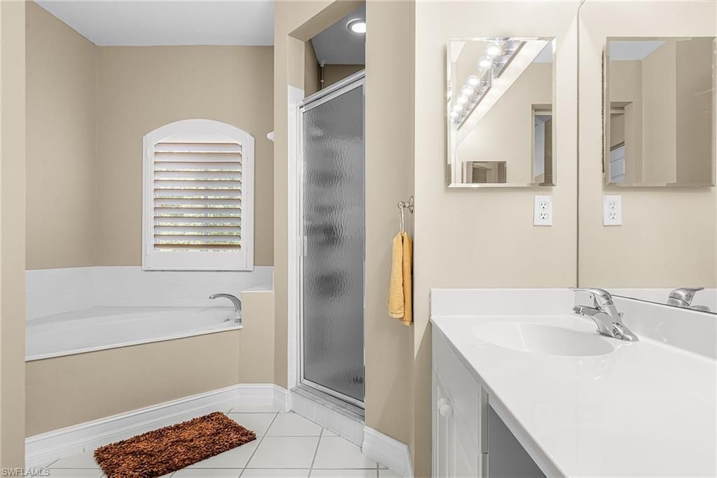 9060 Palmas Grandes Blvd, Unit 201, Bonita Springs, FL 34135 Photo