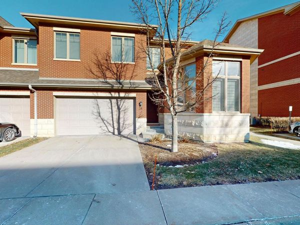 28 Legacy Lane, Wheeling, IL 60090