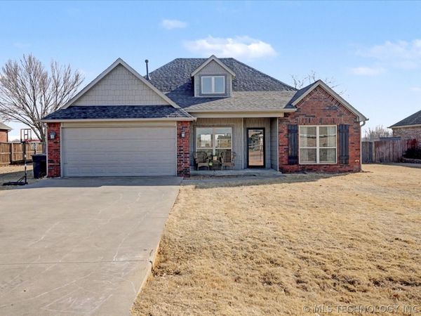 1405 S Choctaw Avenue, Skiatook, OK 74070