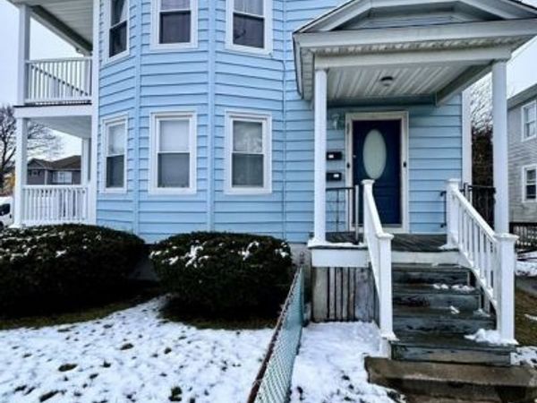 67 Sycamore St, Unit 2, Fairhaven, MA 02719
