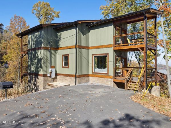 764 Chestnut Drive, Gatlinburg, TN 37738
