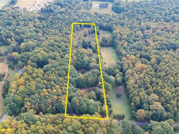 223 Wendy Oak Road , Reidsville, NC 27320