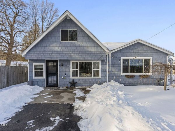 4 Valleyview Avenue, Schenectady, NY 12306