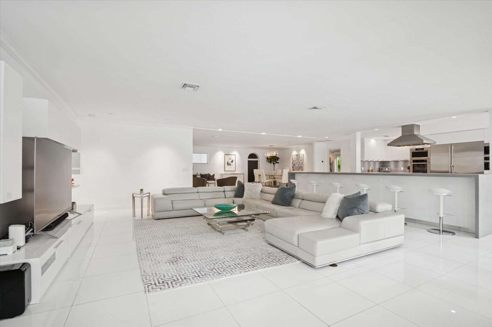 2540 Mercedes Drive, Fort Lauderdale, FL 33316 Photo