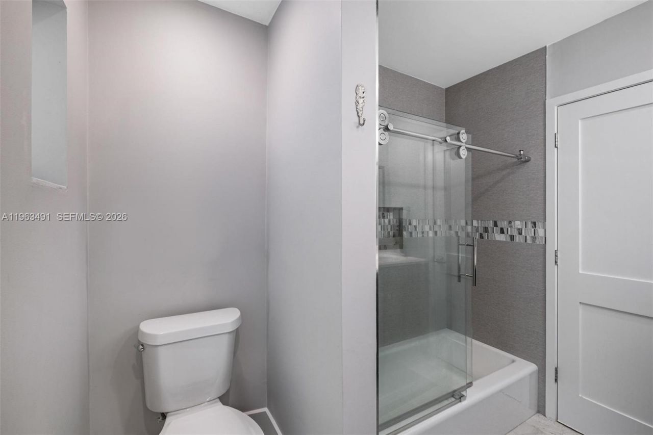 7231 SW 174th St , Palmetto Bay, FL 33157 Photo