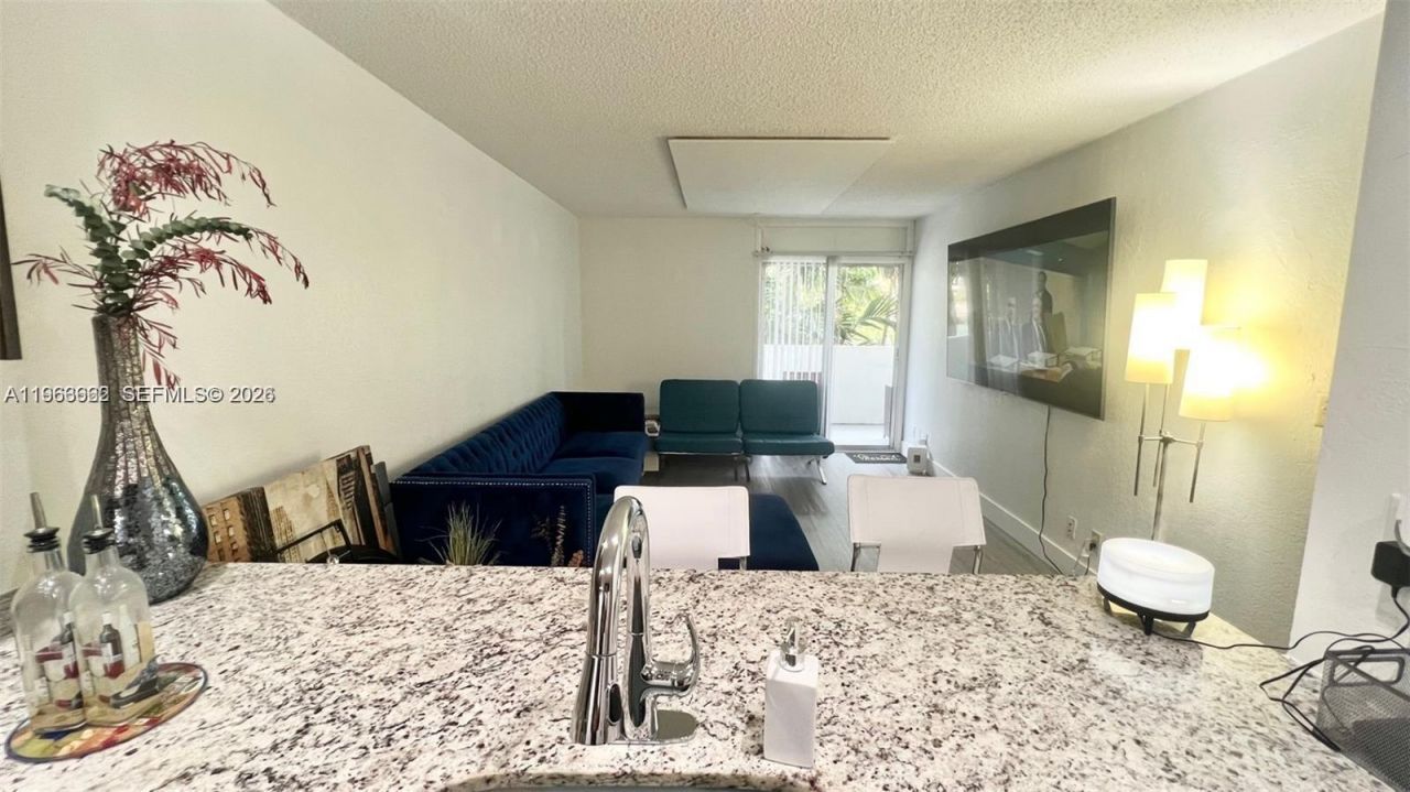 801 NW 47th Ave, Unit 218W, Miami, FL 33126 Photo