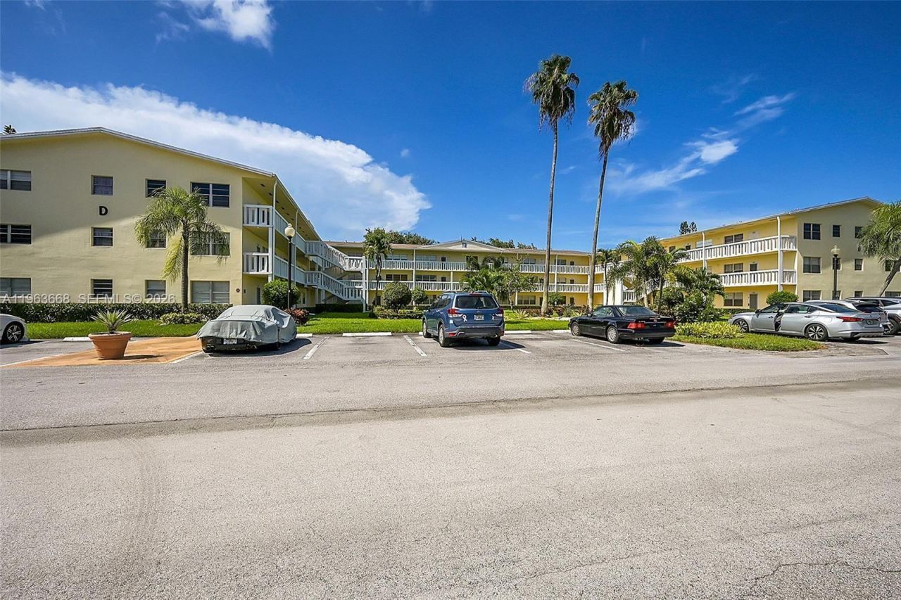 82 Dorset B, Unit 82 dorset, Boca Raton, FL 33434 Photo
