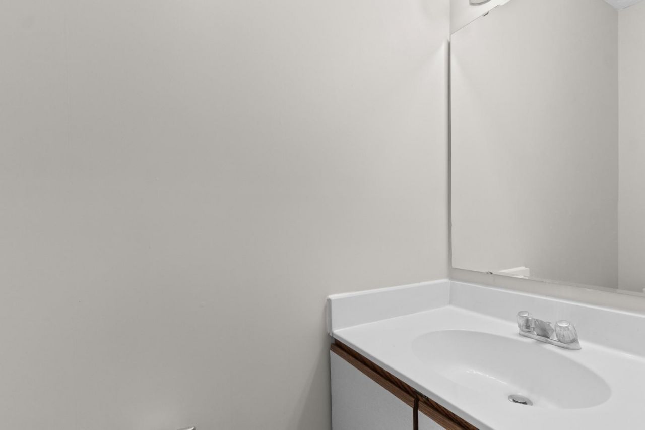 619 14th Ave. S Photo 21