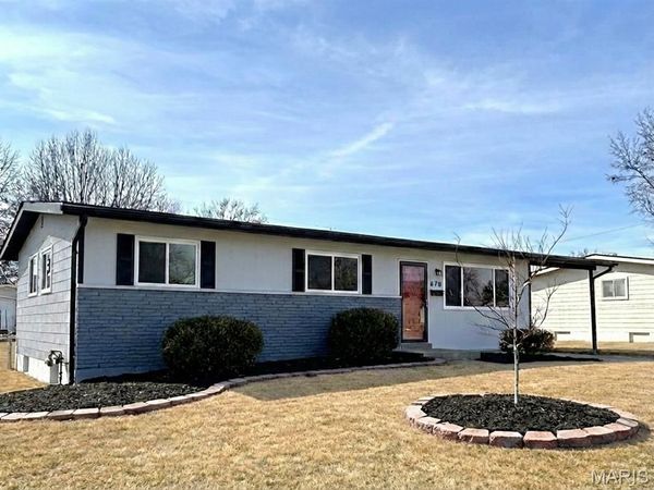 670 Starlet Drive, Florissant, MO 63031