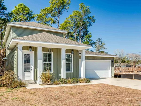 1409 Madelyn Woods Dr, Pensacola, FL 32506