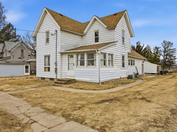 404 highland Street, Olin, IA 52320