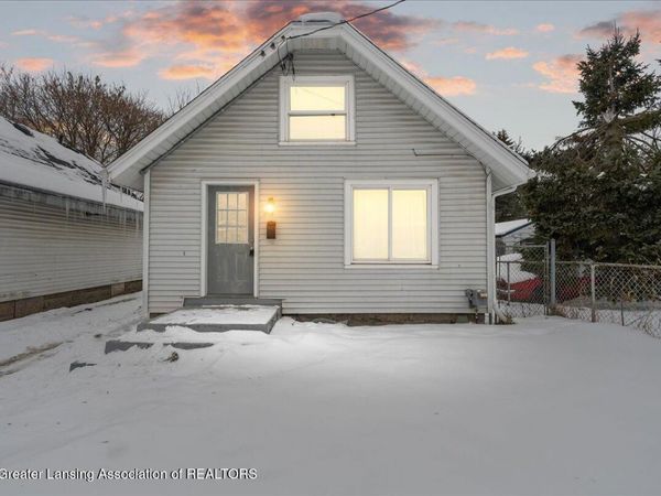 1415 New York Avenue, Lansing, MI 48906