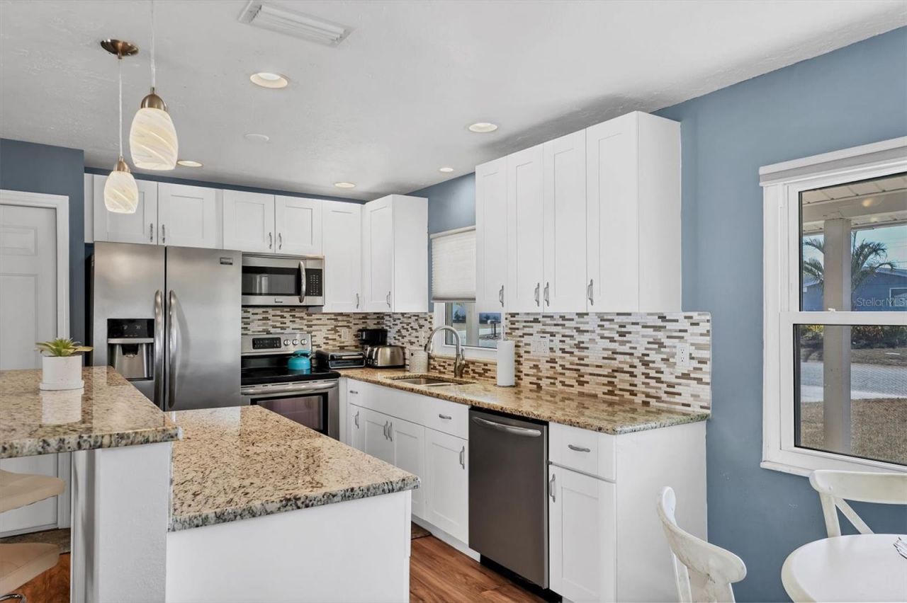 3425 Fairview Drive, Sarasota, FL 34239 Photo