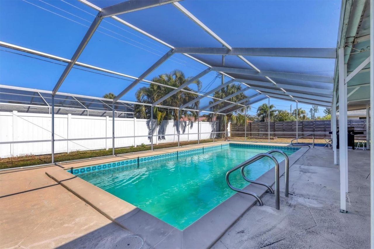 3425 Fairview Drive, Sarasota, FL 34239 Photo