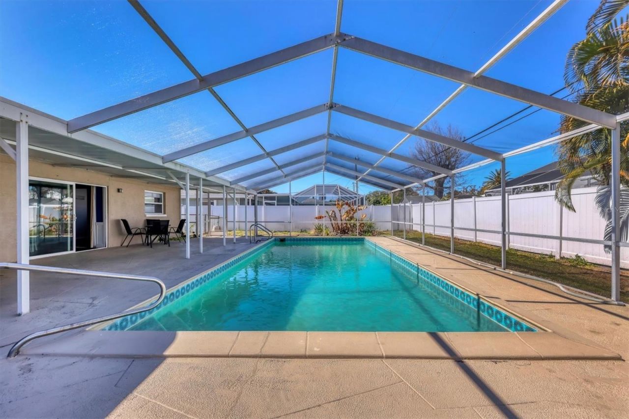 3425 Fairview Drive, Sarasota, FL 34239 Photo