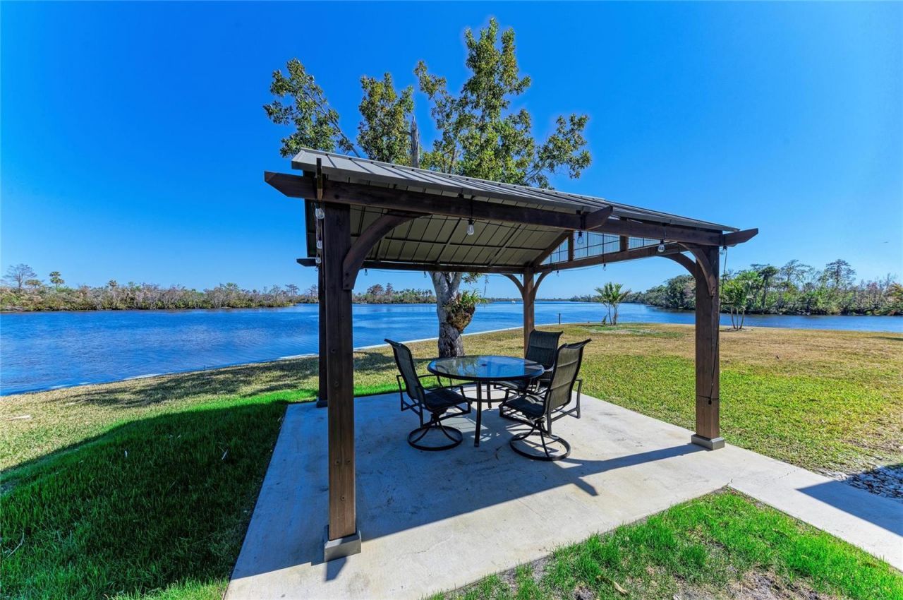 9610 SW Yacht Drive, Arcadia, FL 34269 Photo