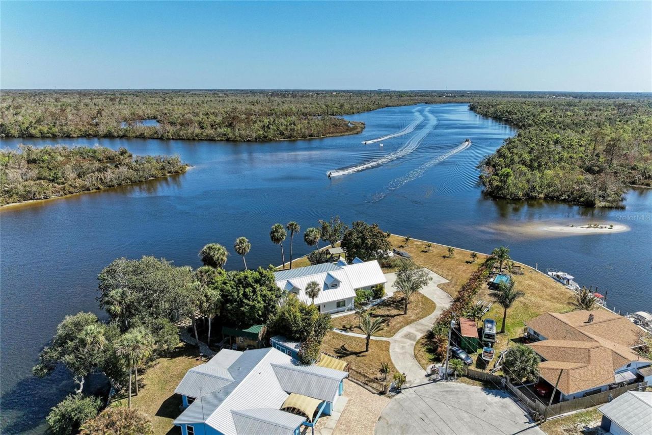 9610 SW Yacht Drive, Arcadia, FL 34269 Photo