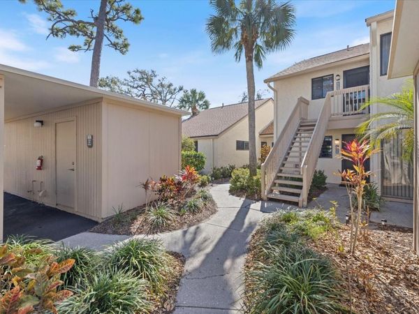 668 BIRD BAY CIRCLE, Unit 17, VENICE, FL 34285