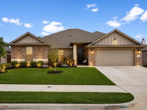 640 Mooney Drive, Saginaw, TX 76179