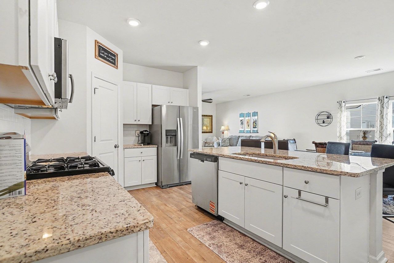 379 Hidden Cove Dr.  Photo 11