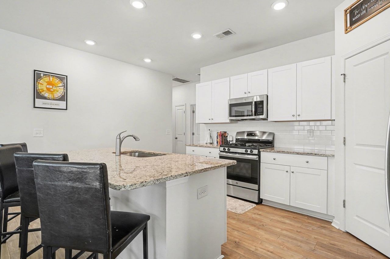 379 Hidden Cove Dr.  Photo 12